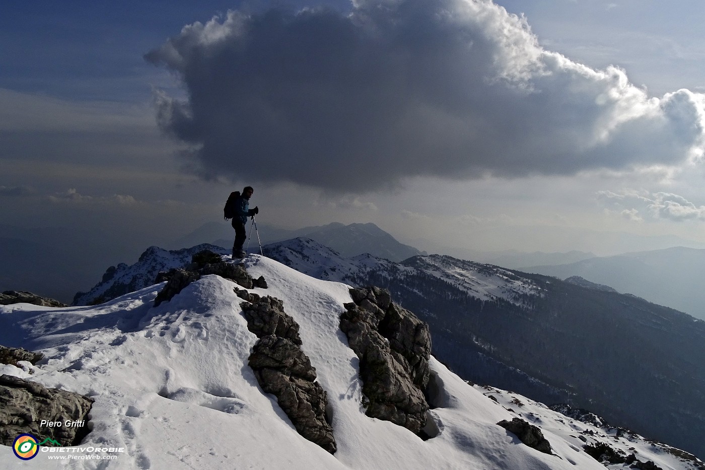 57 Sul cocuzzolo della montagna....JPG -                                